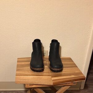 Earth Black Ankle Booties